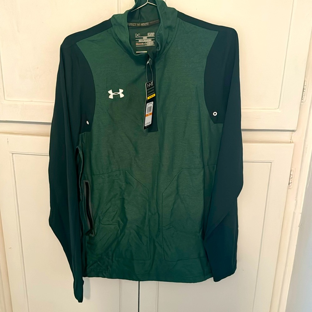 Men’s under armour zip up sweater sz M new with tag